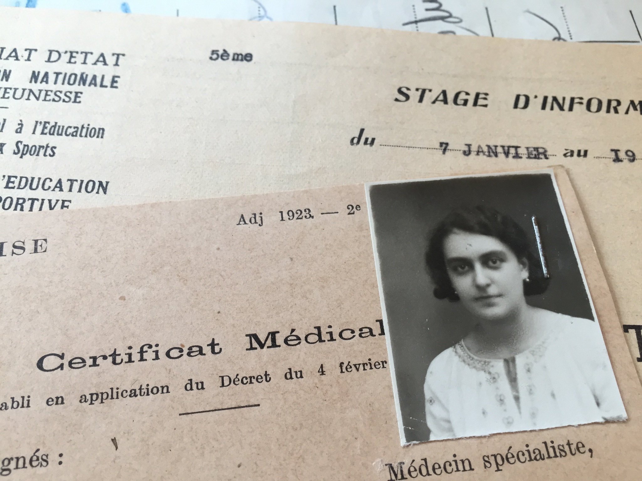 Ainsi qu'un certificat médical #Madeleineproject https://t.co/YOke5HfIPx